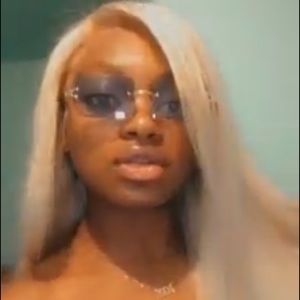 Meet your Posher, Lamya